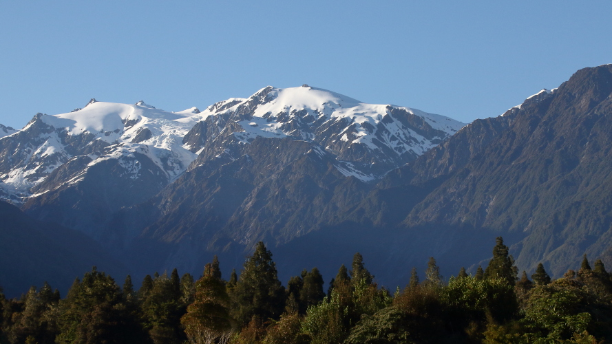 J17_4226 Morning at Franz Josef.JPG